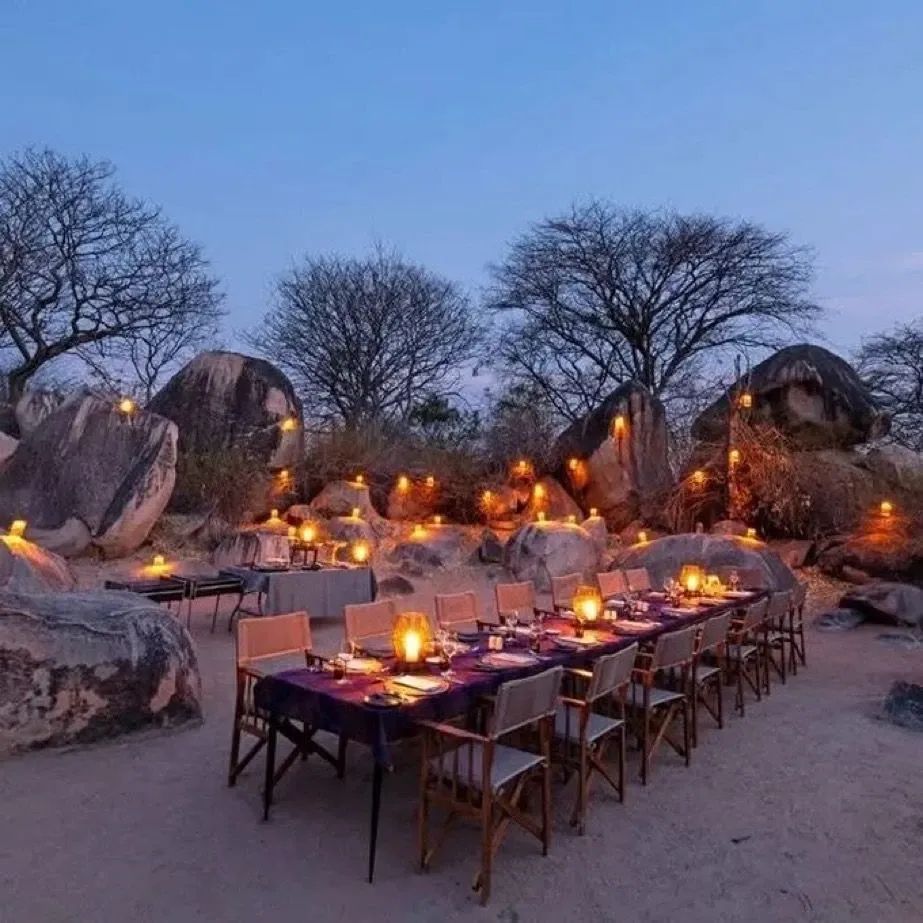 相信酒店官网还是地接社？