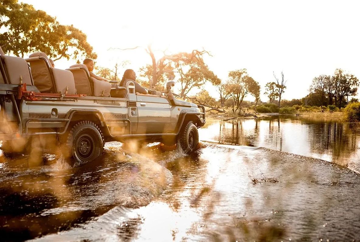 Private vehicle safari