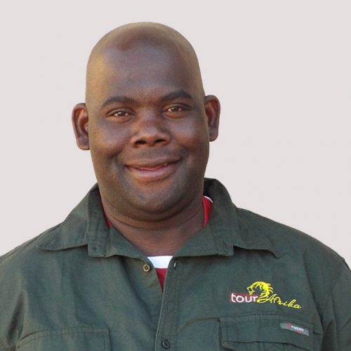 Sydney Mnisi TOUR GUIDE